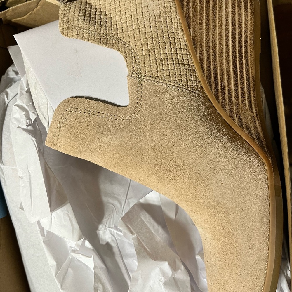 Women's Tan Ankle Boots